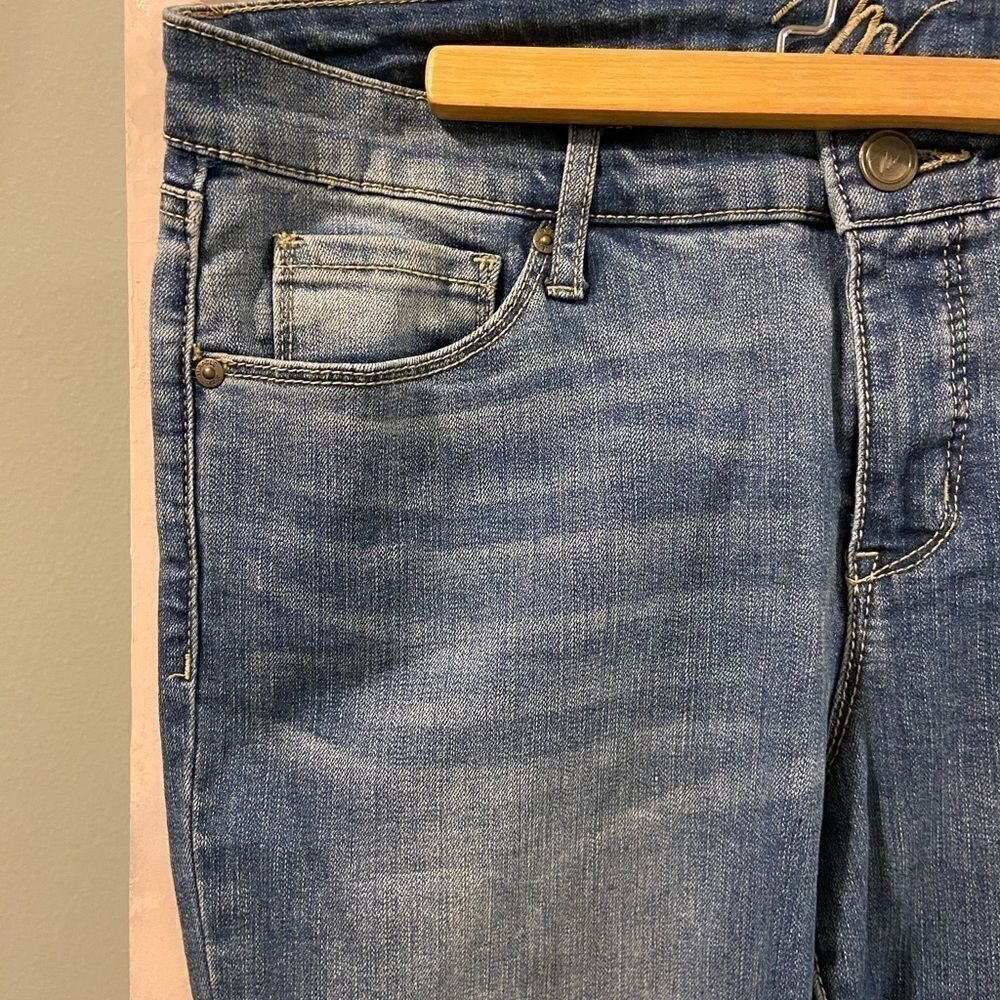 💝 3/$75 Miracle Divine Skinny Jeans - Picture 3 of 7